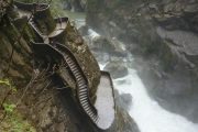 Pailon del Diablo Waterval