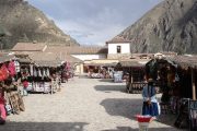 Market in Ollantaytambo town