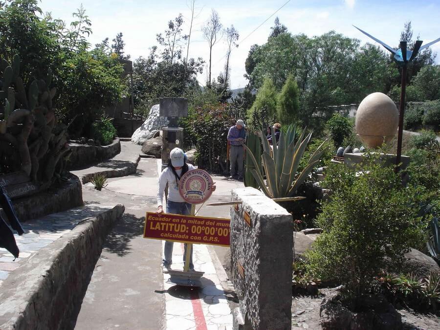 Equator in Inti Nan Museum