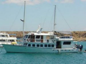 Golondrina Yacht, Galapagos