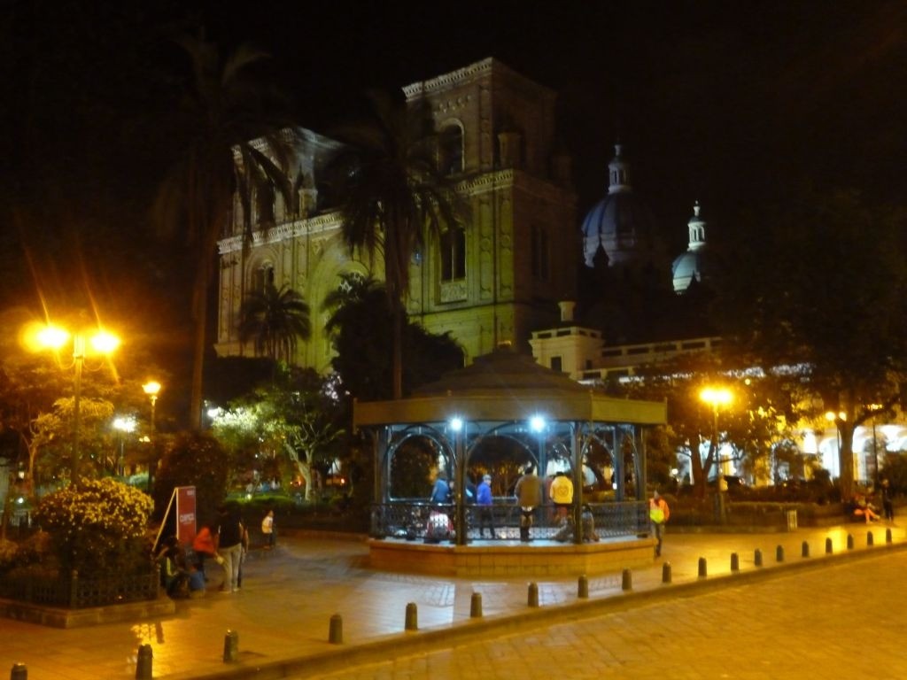 safety at night in Cuenca Ecuador