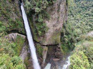 pailon del diablo waterfall Ecuador